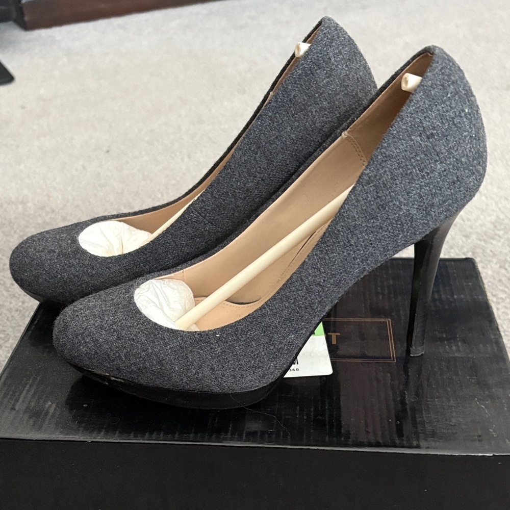 Colin Stuart Chic Gray Women's Heels